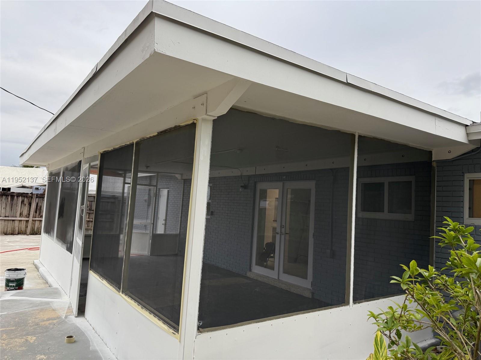 15860 SW 102th Pl Miami, FL 33157