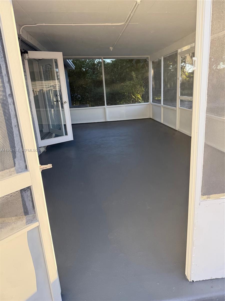 15860 SW 102th Pl Miami, FL 33157