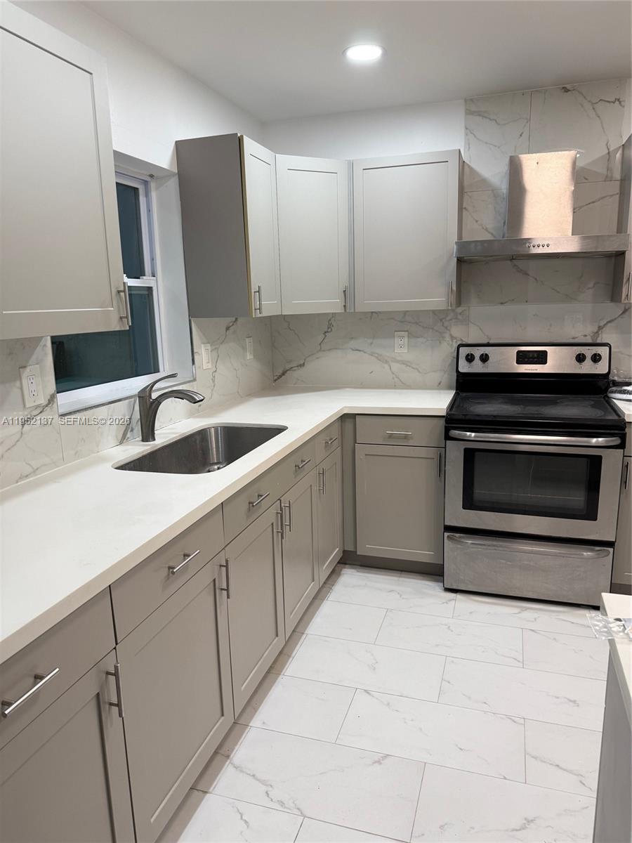 15860 SW 102th Pl Miami, FL 33157