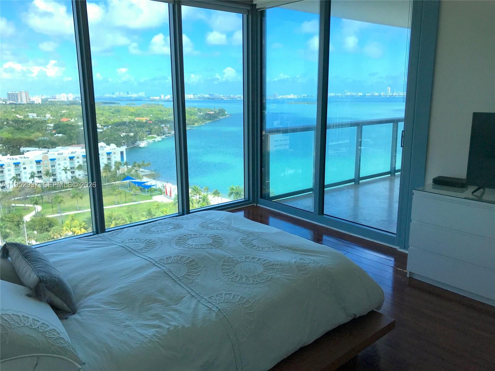 601 NE 36th St #1704 Miami, FL 33137