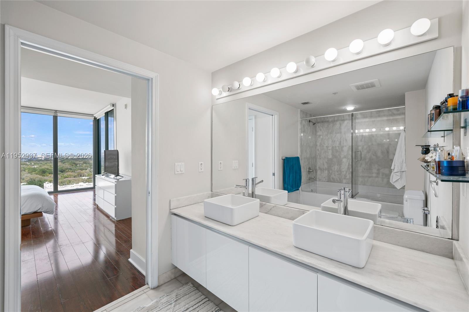 601 NE 36th St #1704 Miami, FL 33137