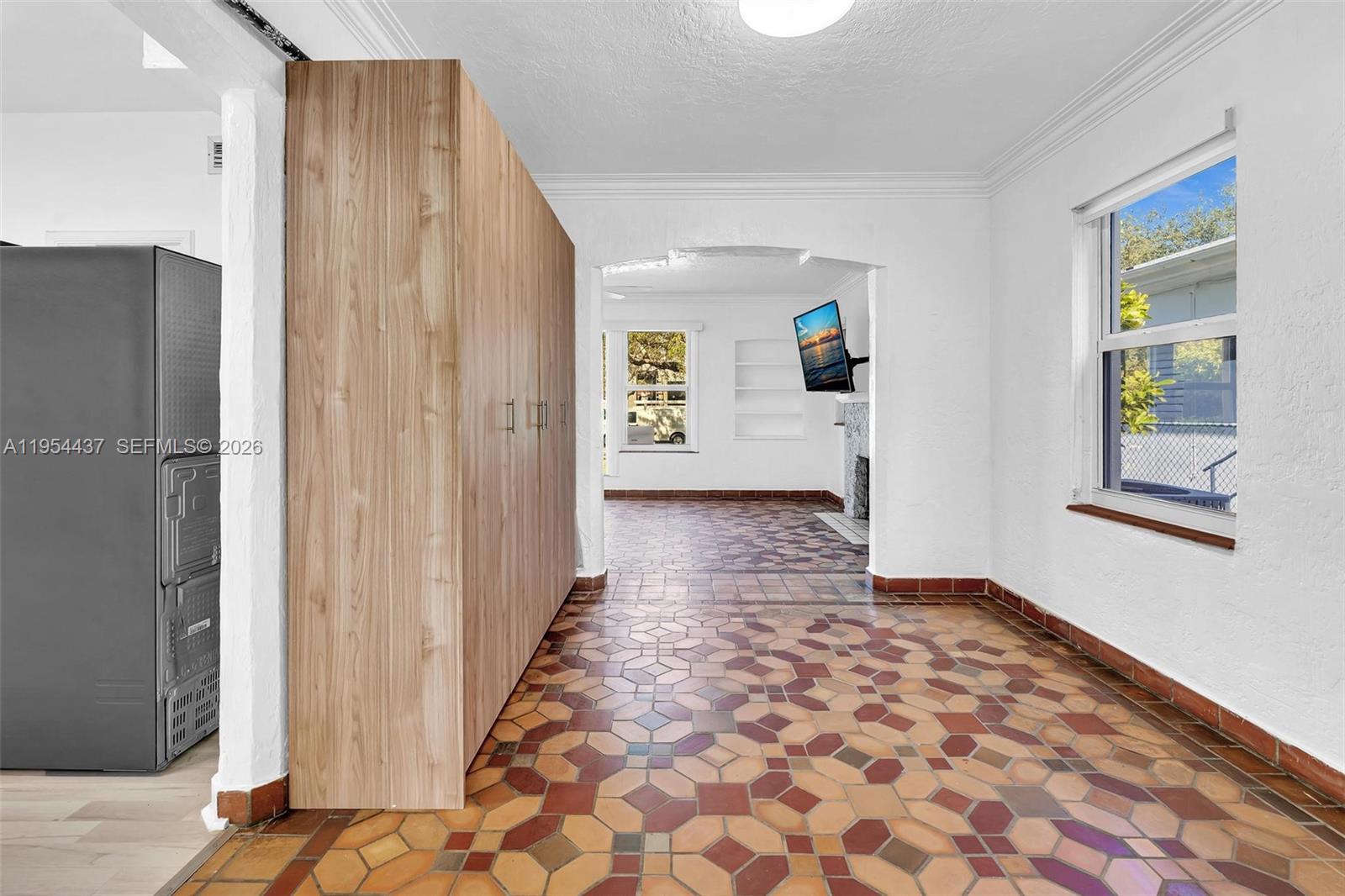 1524 Biarritz Dr Miami Beach, FL 33141