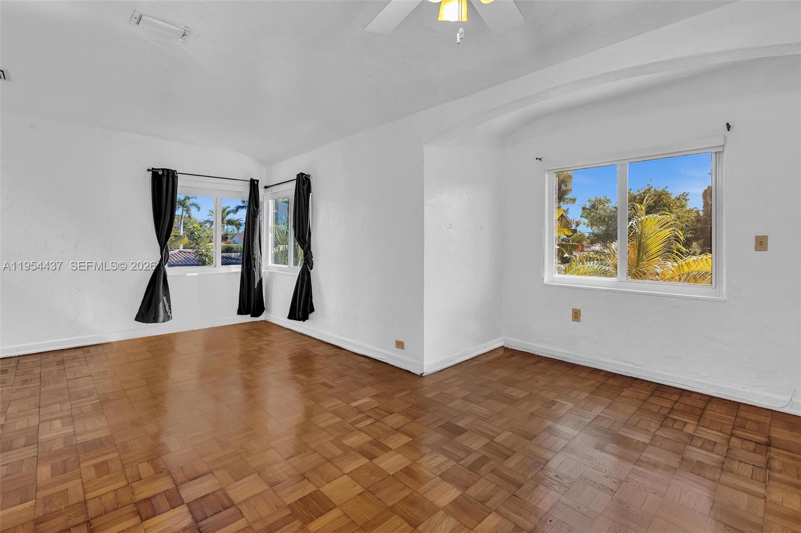 1524 Biarritz Dr Miami Beach, FL 33141