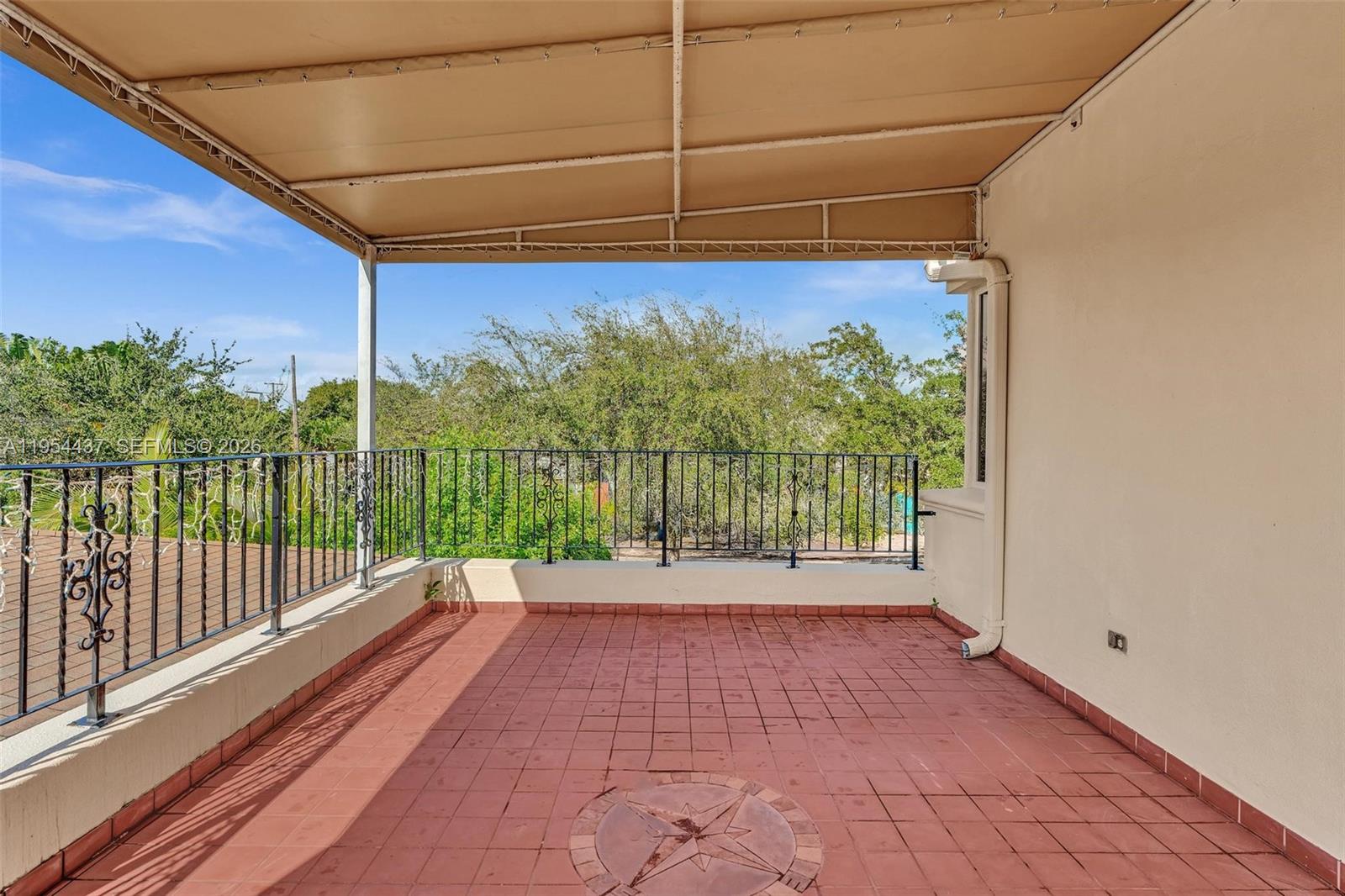 1524 Biarritz Dr Miami Beach, FL 33141