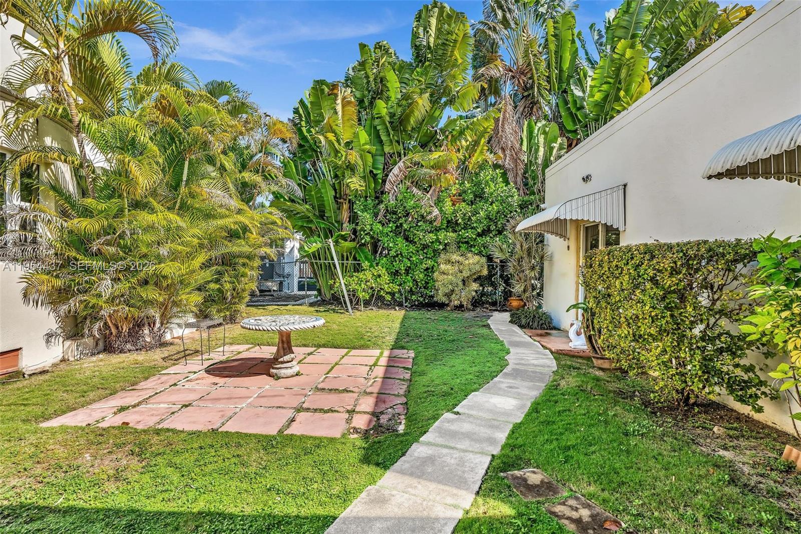 1524 Biarritz Dr Miami Beach, FL 33141