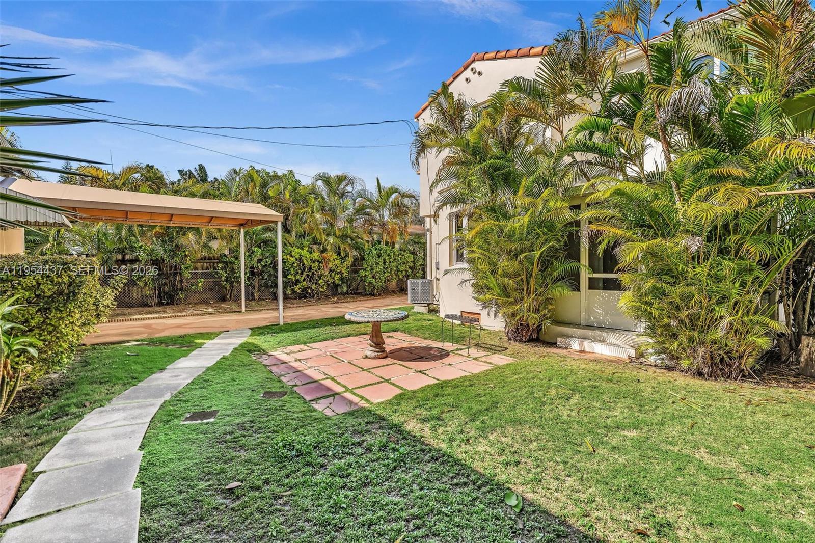 1524 Biarritz Dr Miami Beach, FL 33141