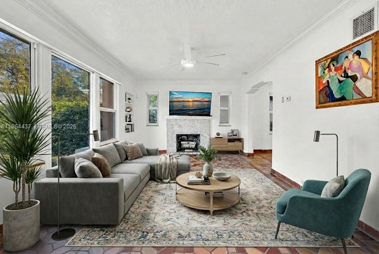 1524 Biarritz Dr Miami Beach, FL 33141