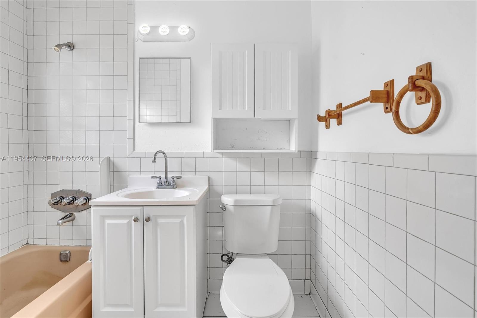 1524 Biarritz Dr Miami Beach, FL 33141