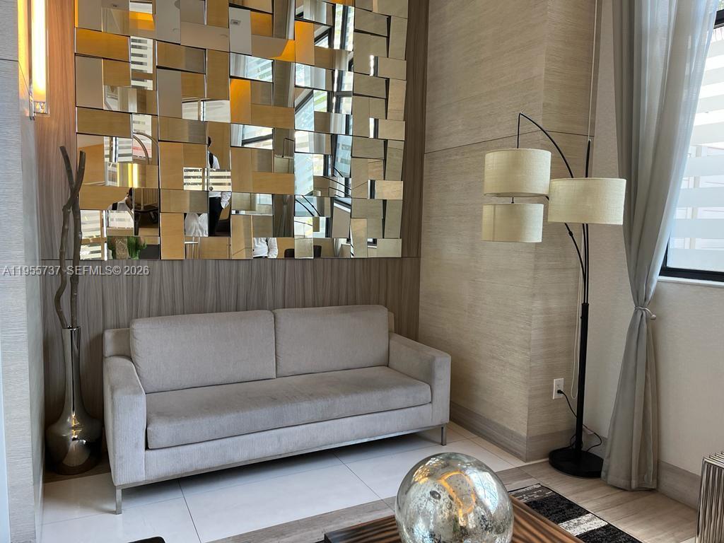 image Nine at Mary Brickell Village14