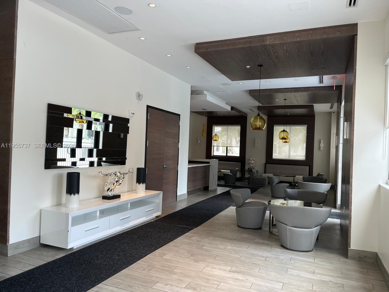 image Nine at Mary Brickell Village17