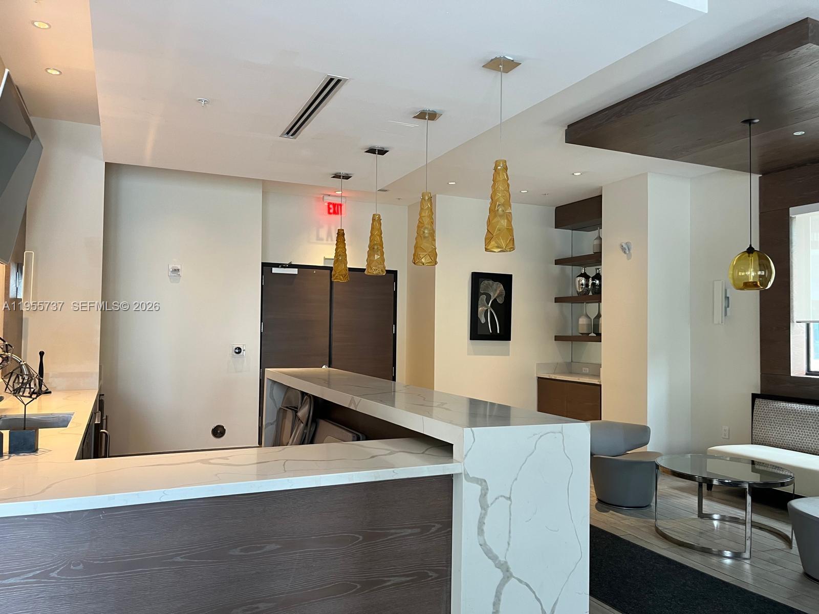 image Nine at Mary Brickell Village18
