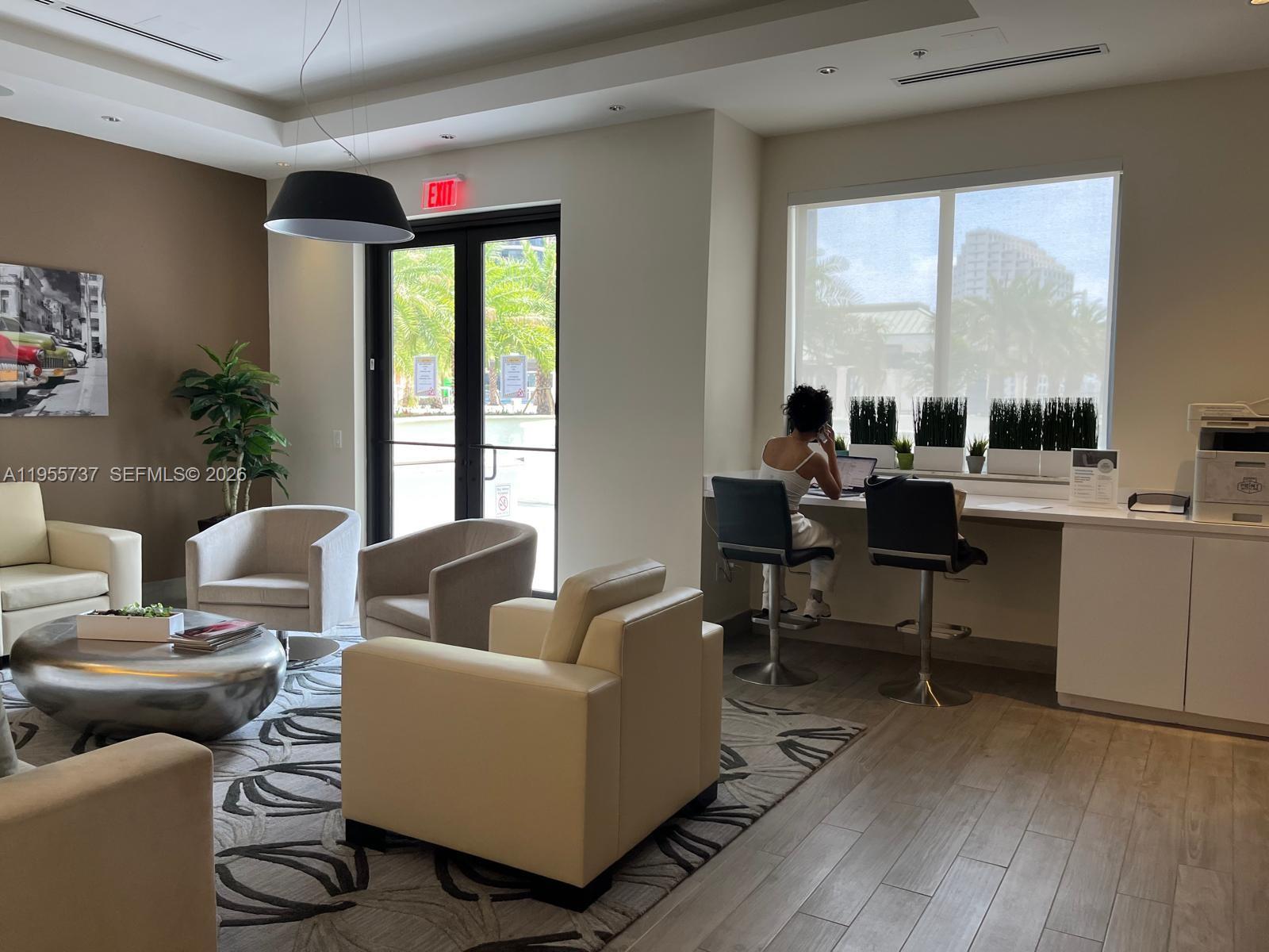 image Nine at Mary Brickell Village23