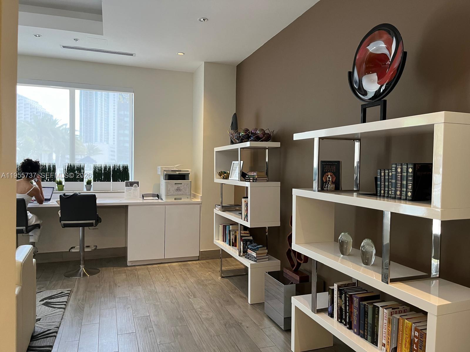 image Nine at Mary Brickell Village24