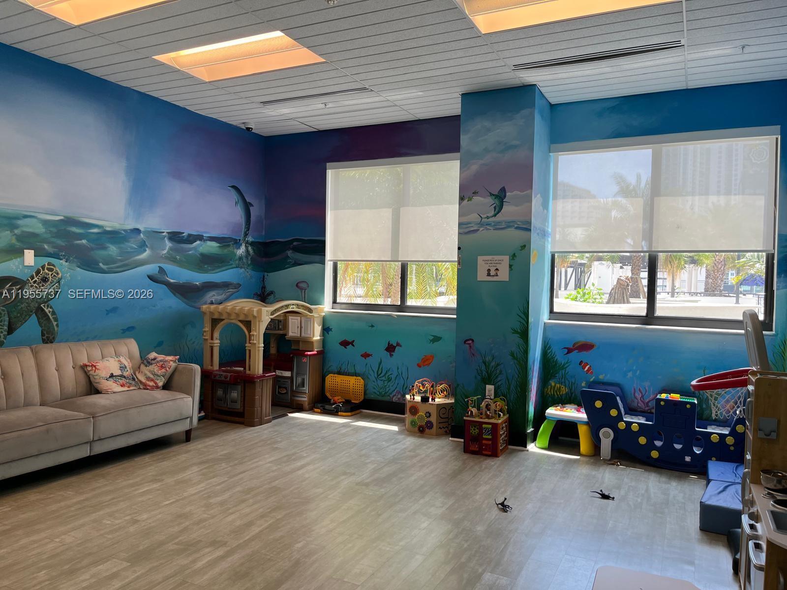 image Nine at Mary Brickell Village25