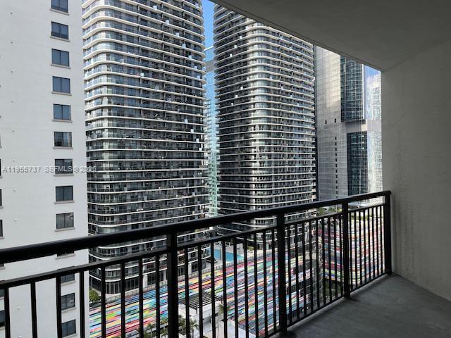 image Nine at Mary Brickell Village28