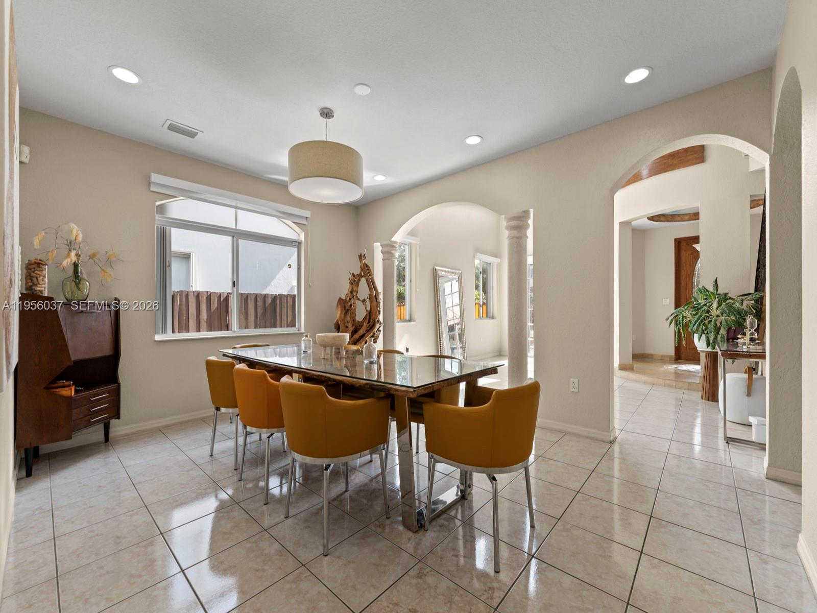 15383 SW 23rd St Miami, FL 33185