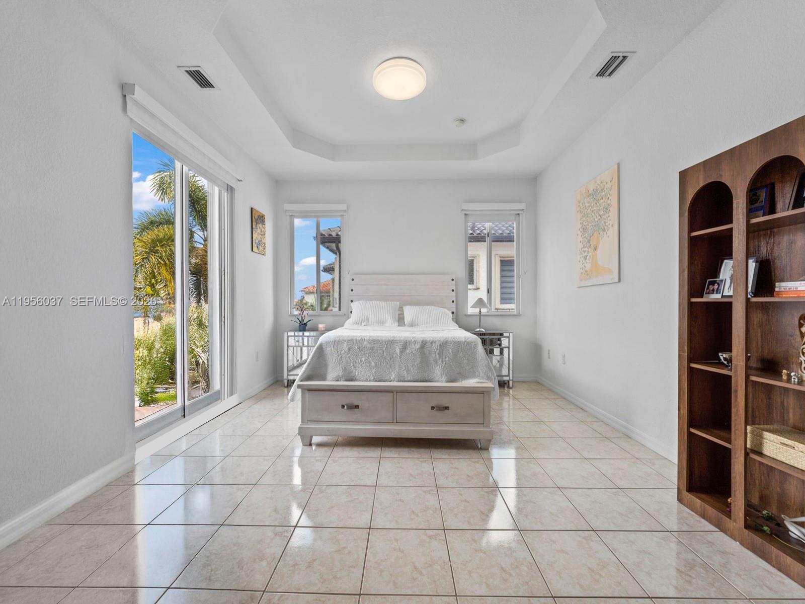 15383 SW 23rd St Miami, FL 33185