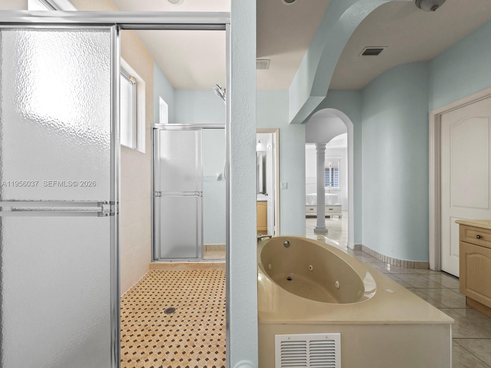 15383 SW 23rd St Miami, FL 33185