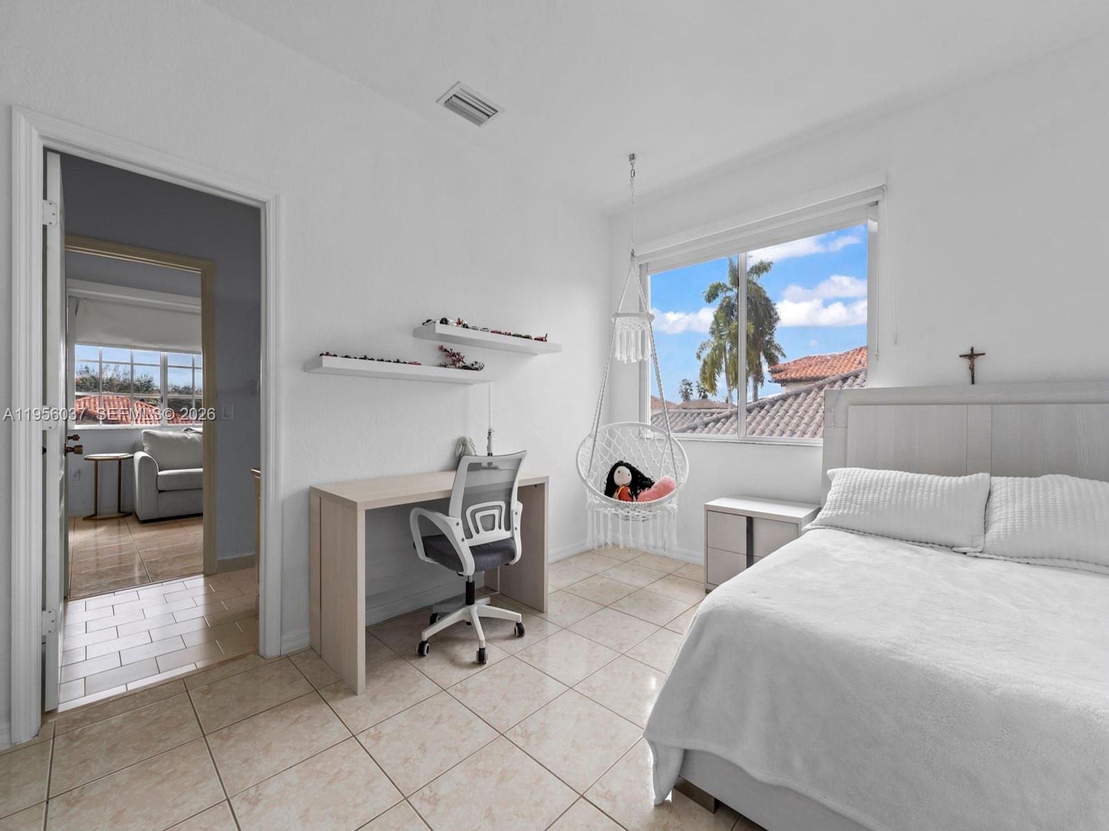 15383 SW 23rd St Miami, FL 33185