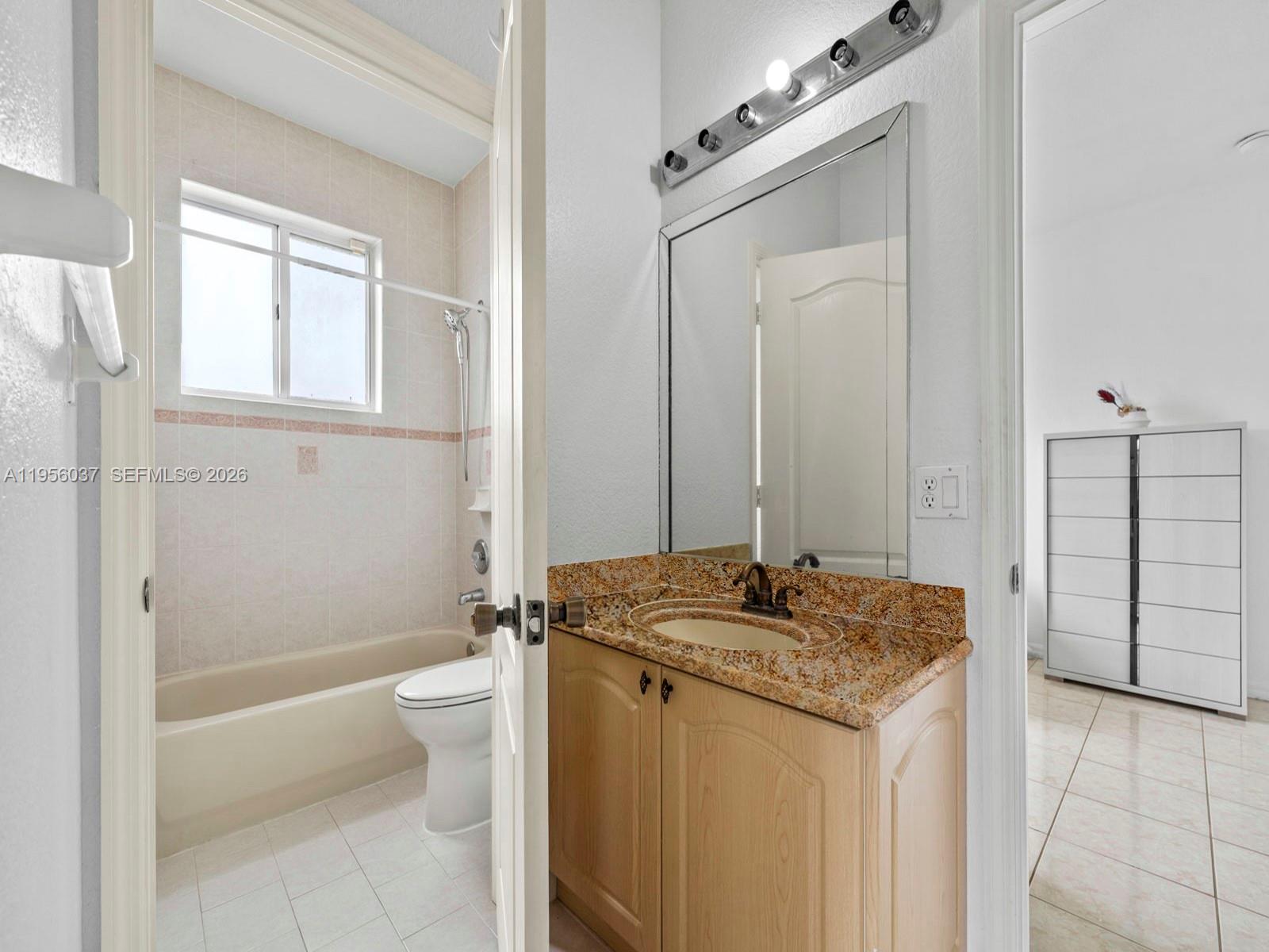 15383 SW 23rd St Miami, FL 33185