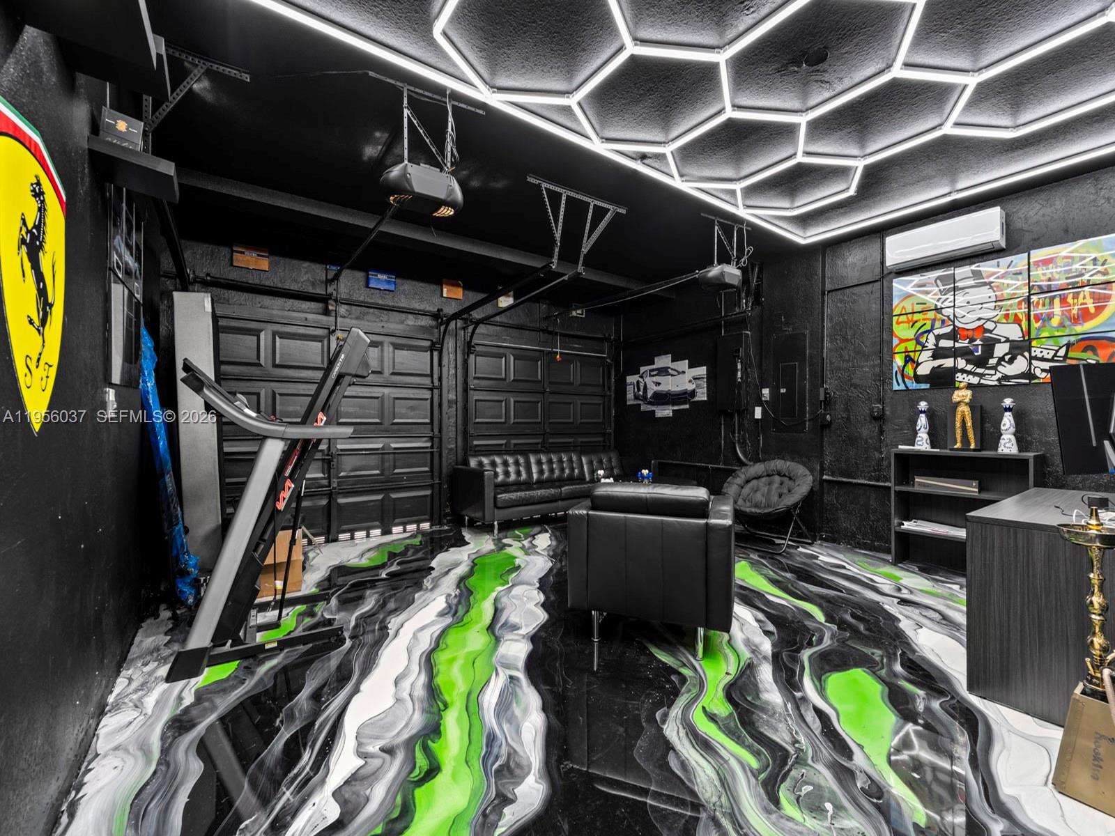 15383 SW 23rd St Miami, FL 33185