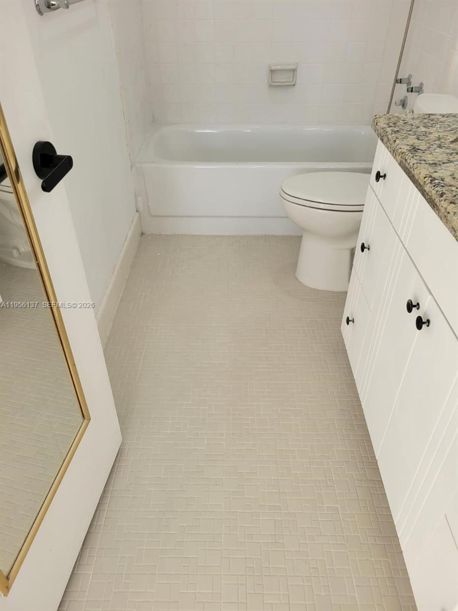 900 Bay Dr #821 Miami Beach, FL 33141