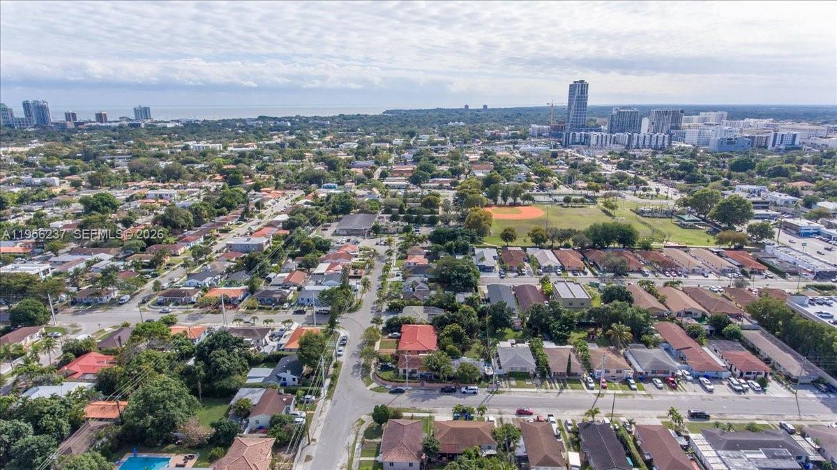 3554 SW 26th St Miami, FL 33133