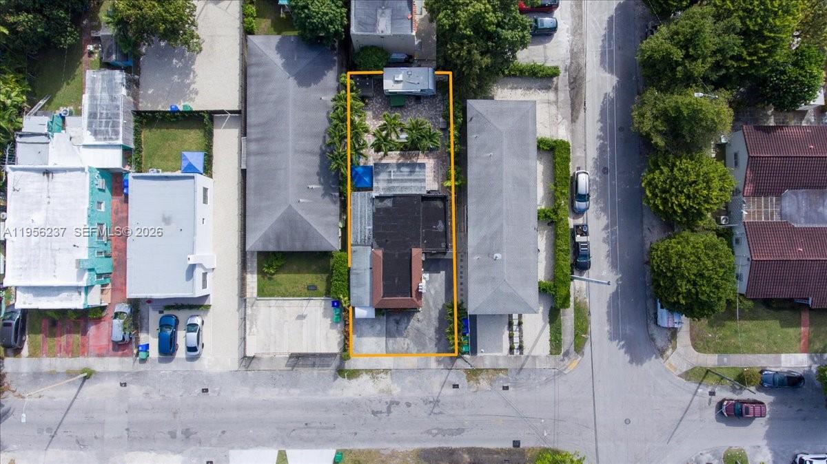 3554 SW 26th St Miami, FL 33133