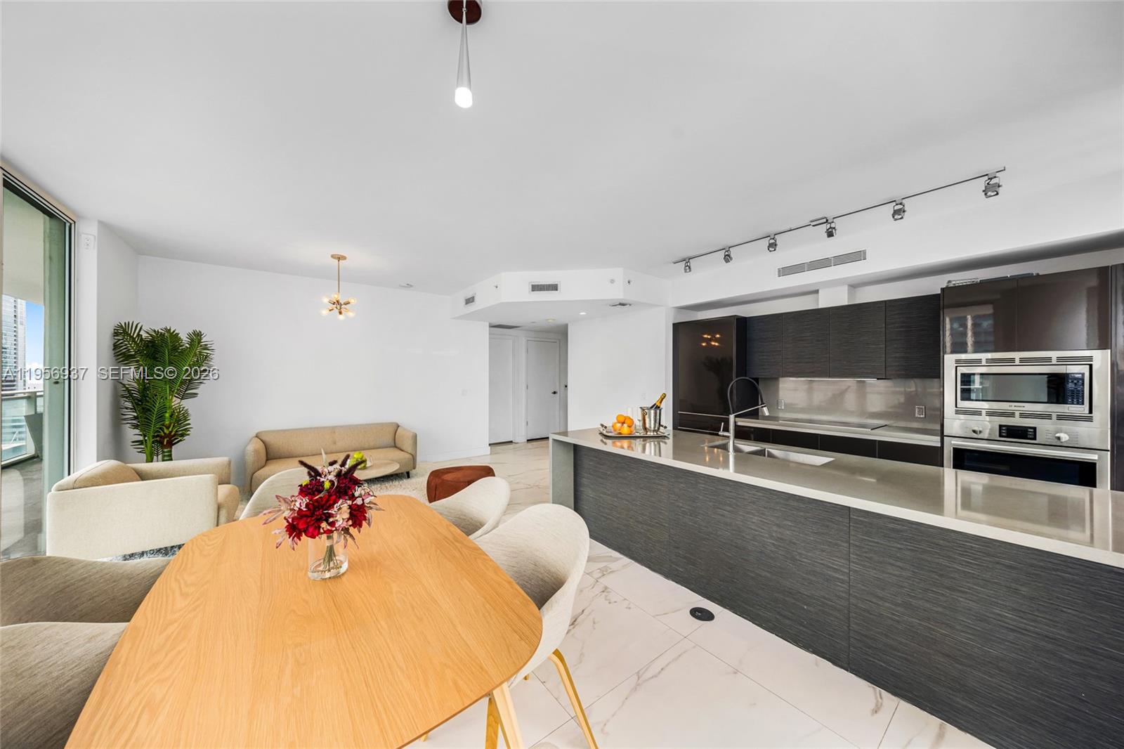 image The Bond on Brickell9