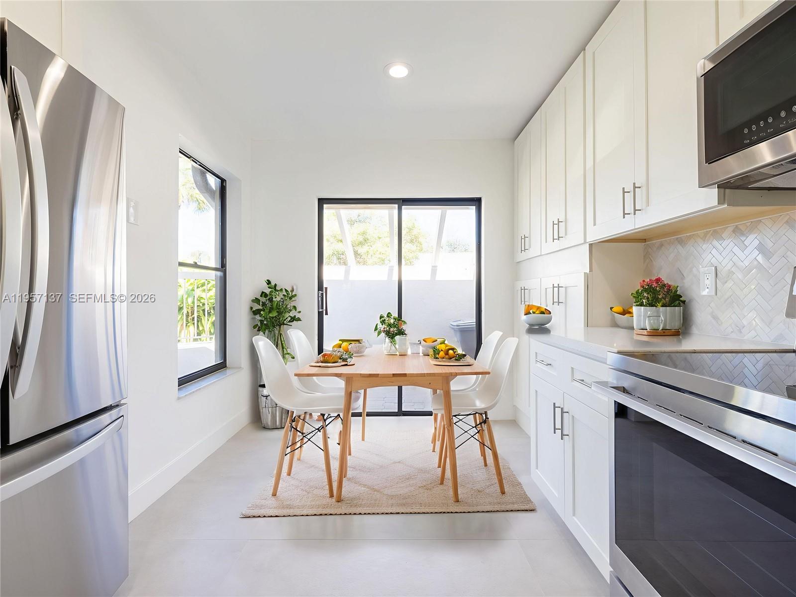 10988 Lake Front Pl Boca Raton, FL 33498