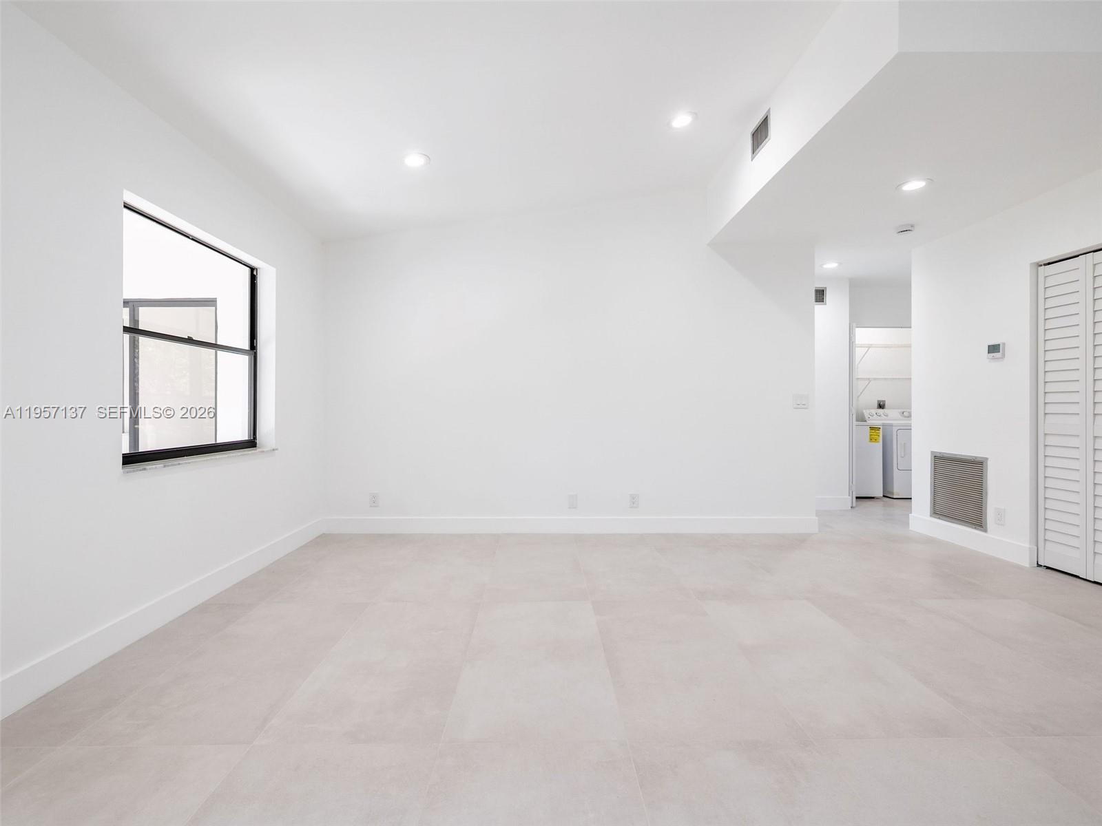 10988 Lake Front Pl Boca Raton, FL 33498