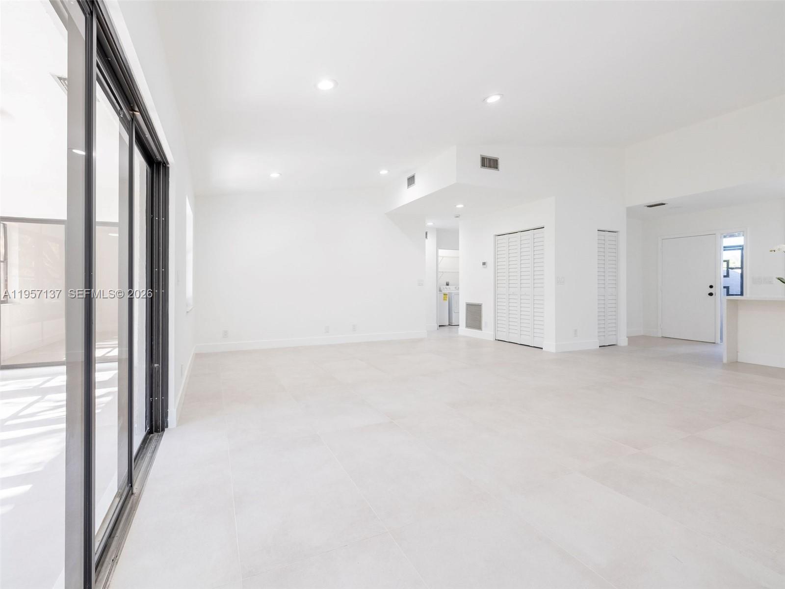 10988 Lake Front Pl Boca Raton, FL 33498