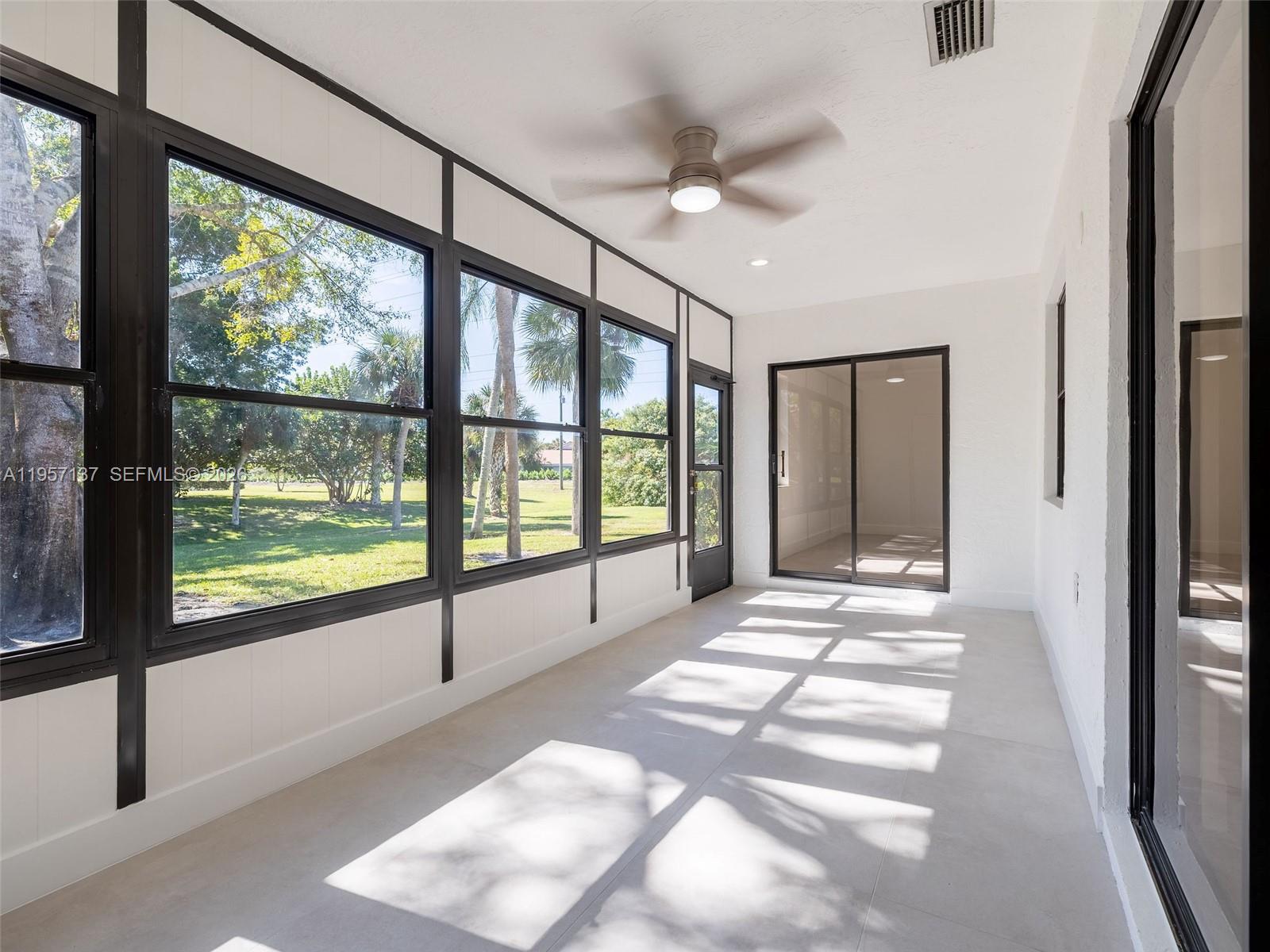 10988 Lake Front Pl Boca Raton, FL 33498