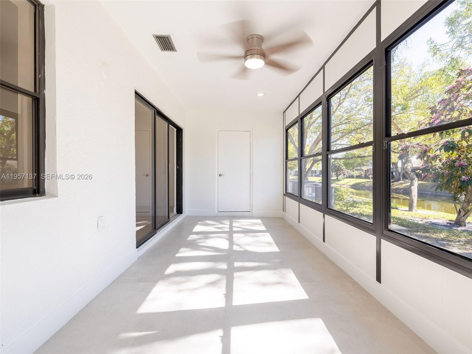 10988 Lake Front Pl Boca Raton, FL 33498