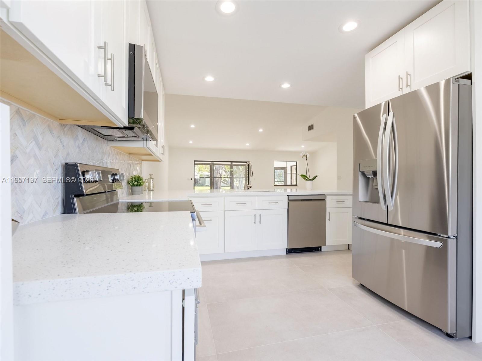 10988 Lake Front Pl Boca Raton, FL 33498