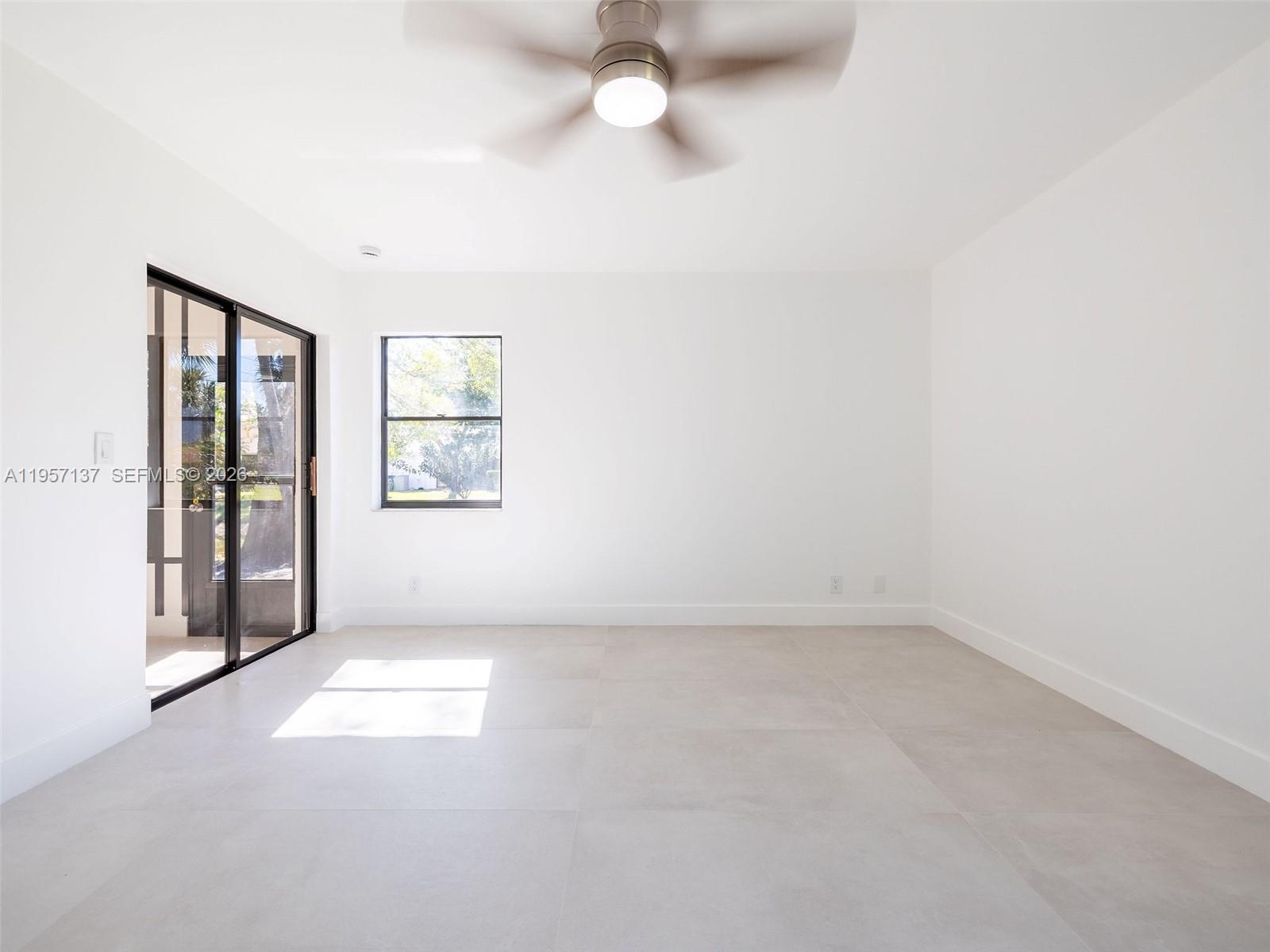 10988 Lake Front Pl Boca Raton, FL 33498