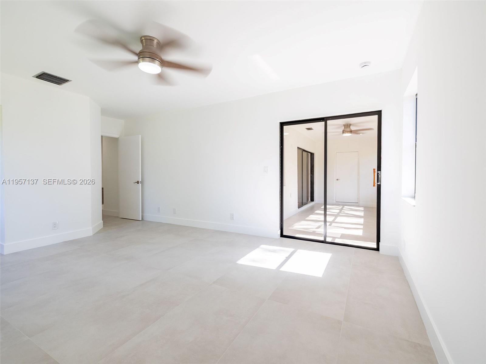 10988 Lake Front Pl Boca Raton, FL 33498