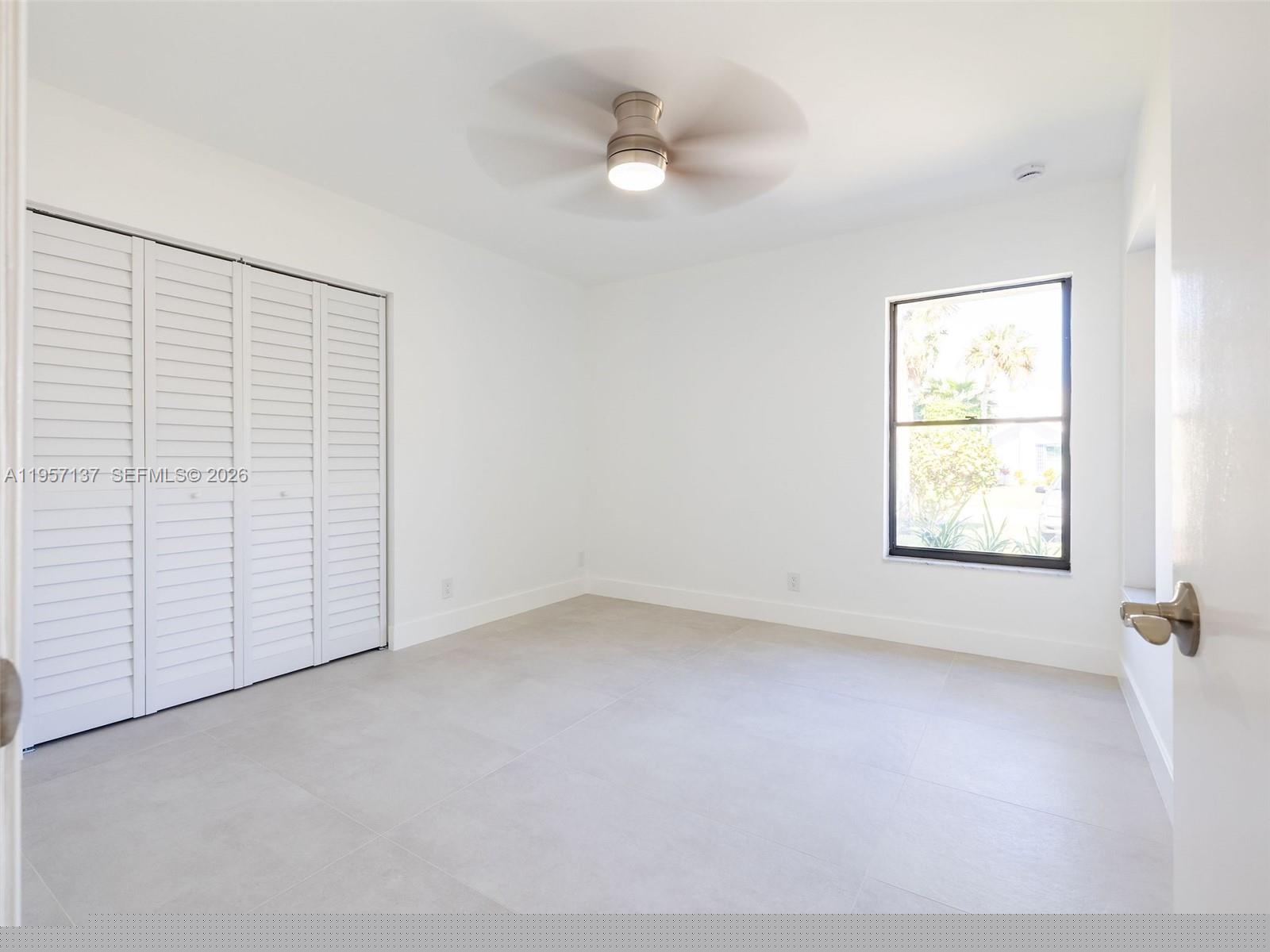 10988 Lake Front Pl Boca Raton, FL 33498