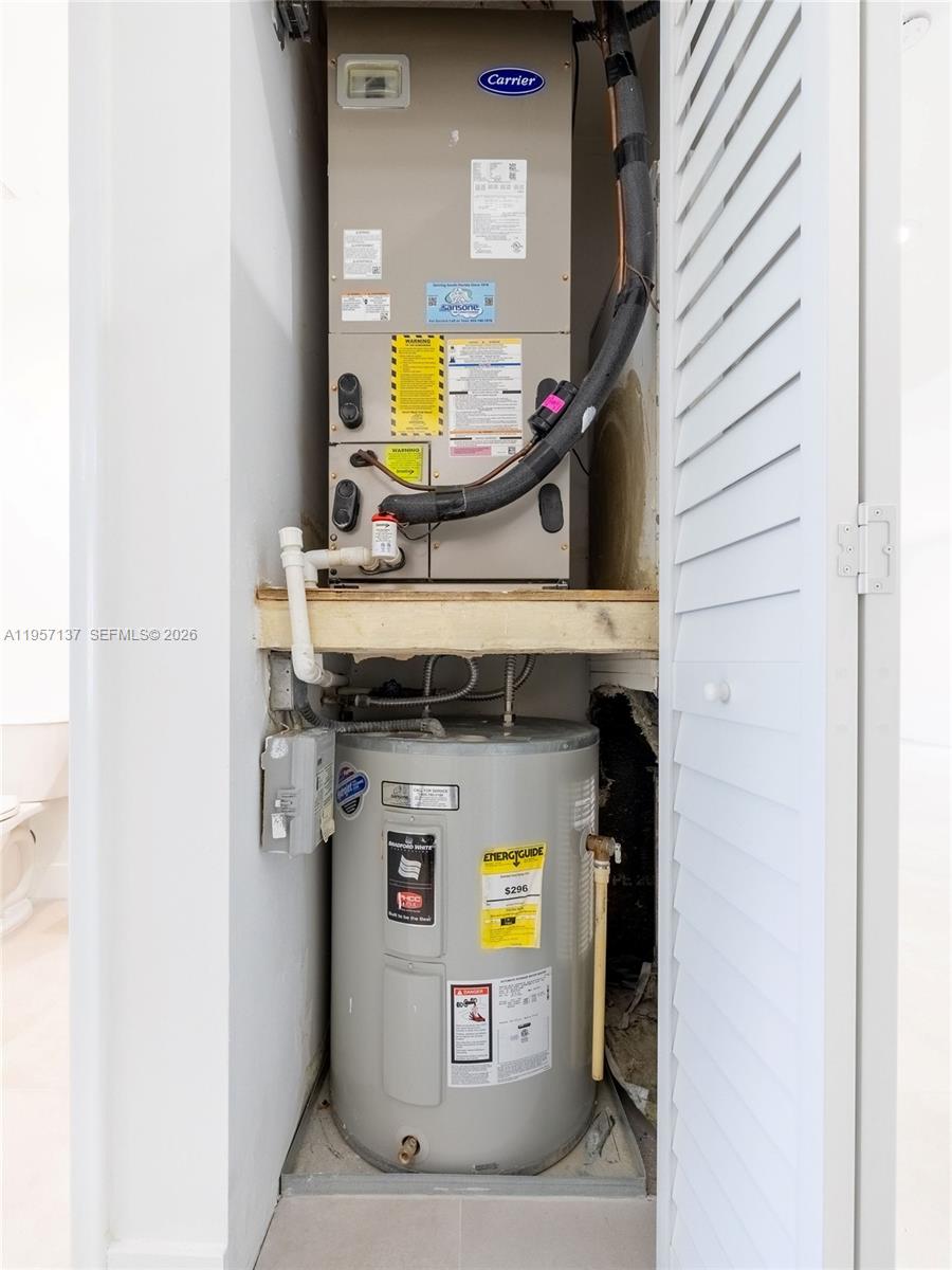 10988 Lake Front Pl Boca Raton, FL 33498