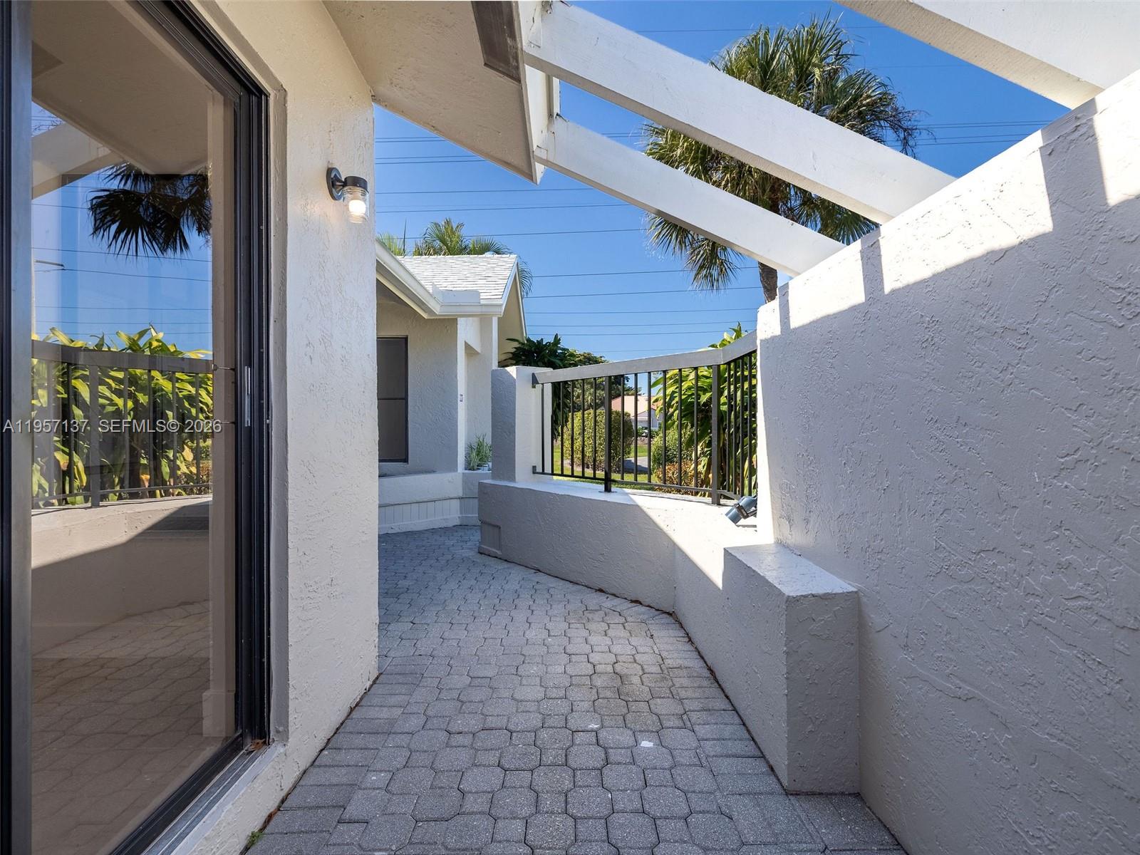 10988 Lake Front Pl Boca Raton, FL 33498