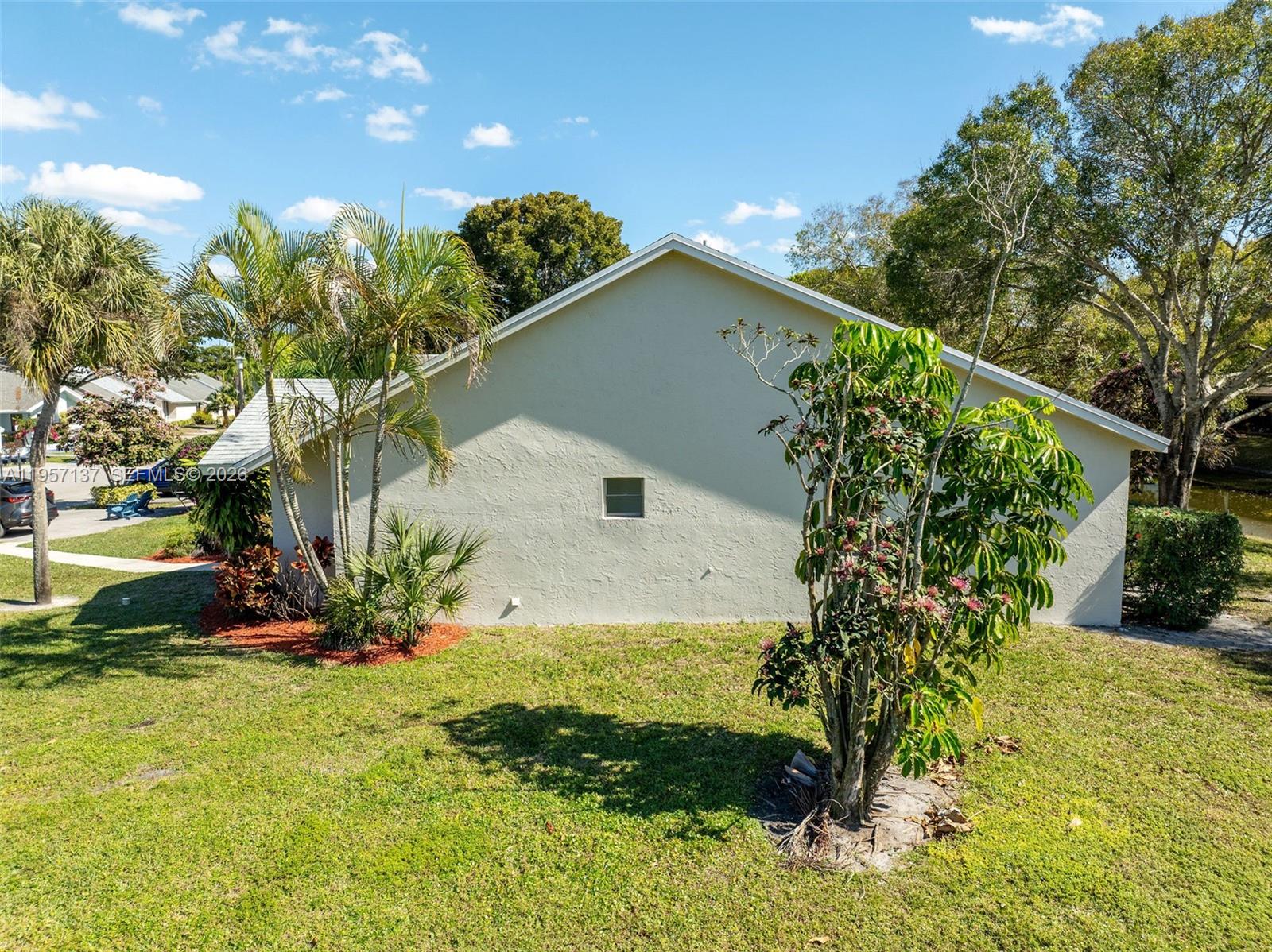 10988 Lake Front Pl Boca Raton, FL 33498