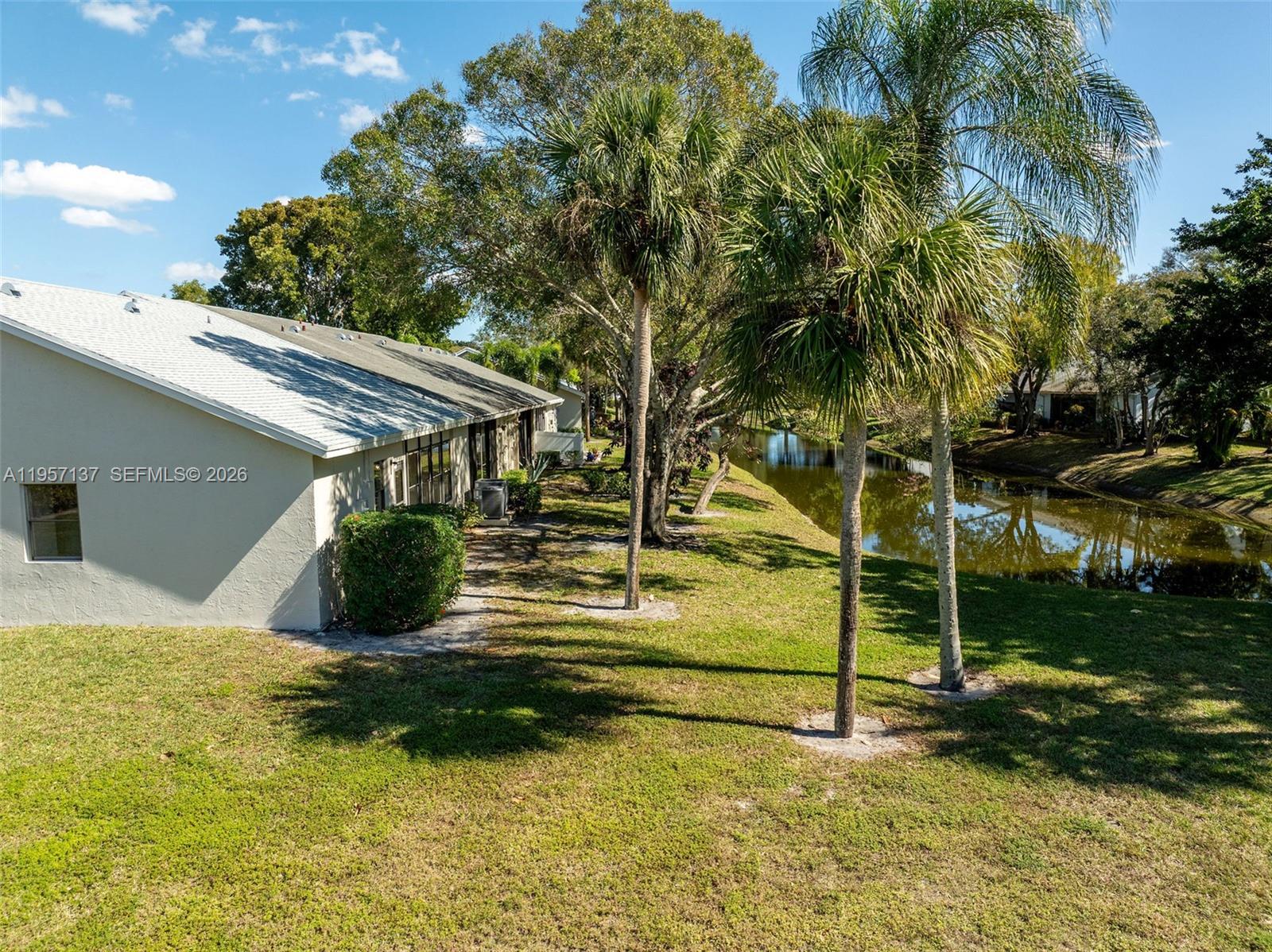 10988 Lake Front Pl Boca Raton, FL 33498