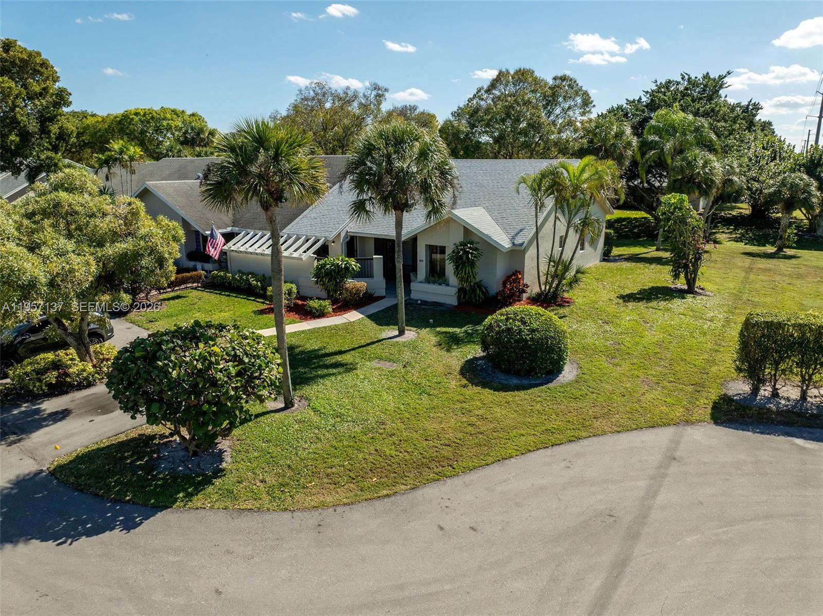 10988 Lake Front Pl Boca Raton, FL 33498