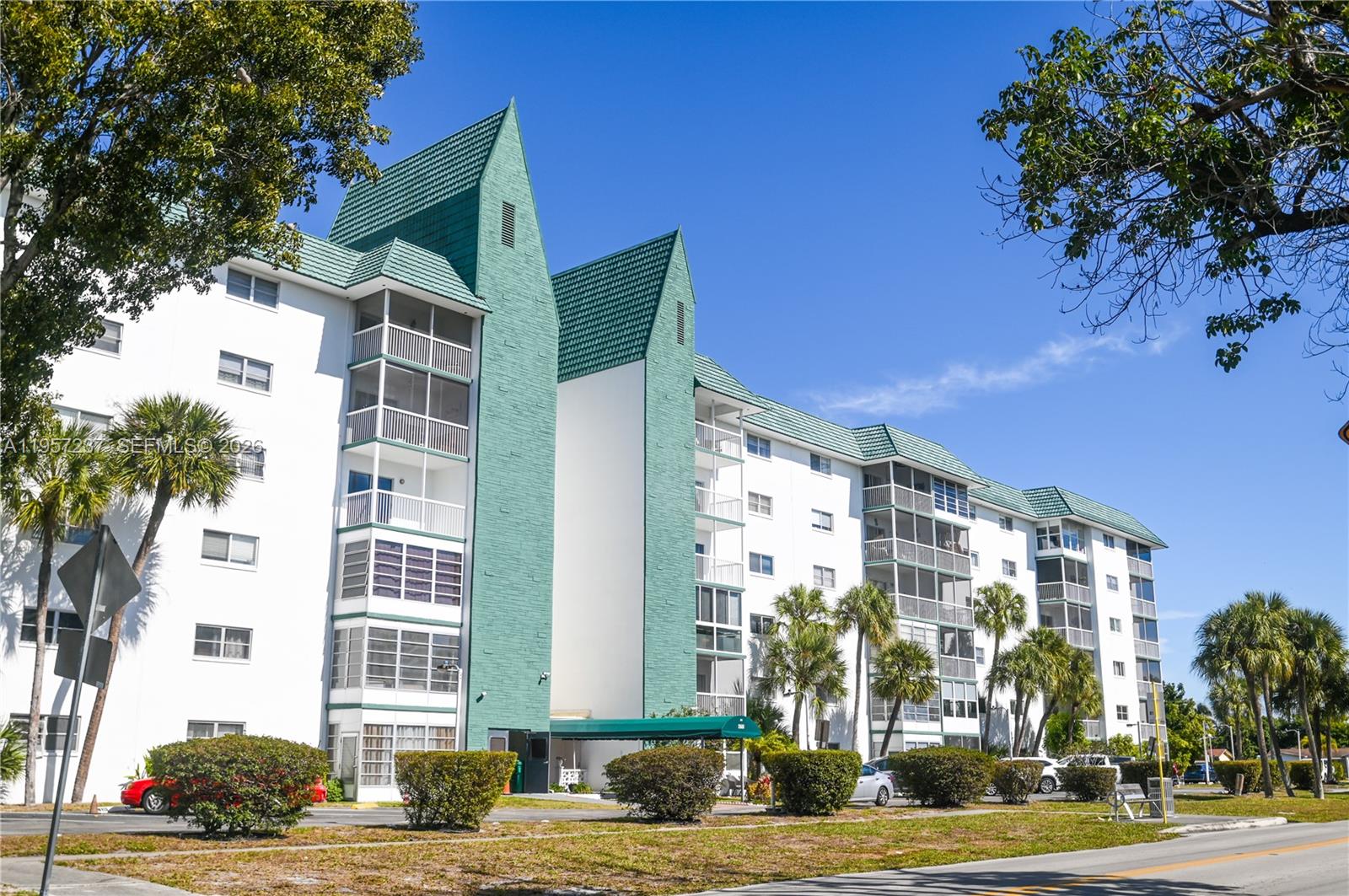 4751 NW 21st St #401 Lauderhill, FL 33313