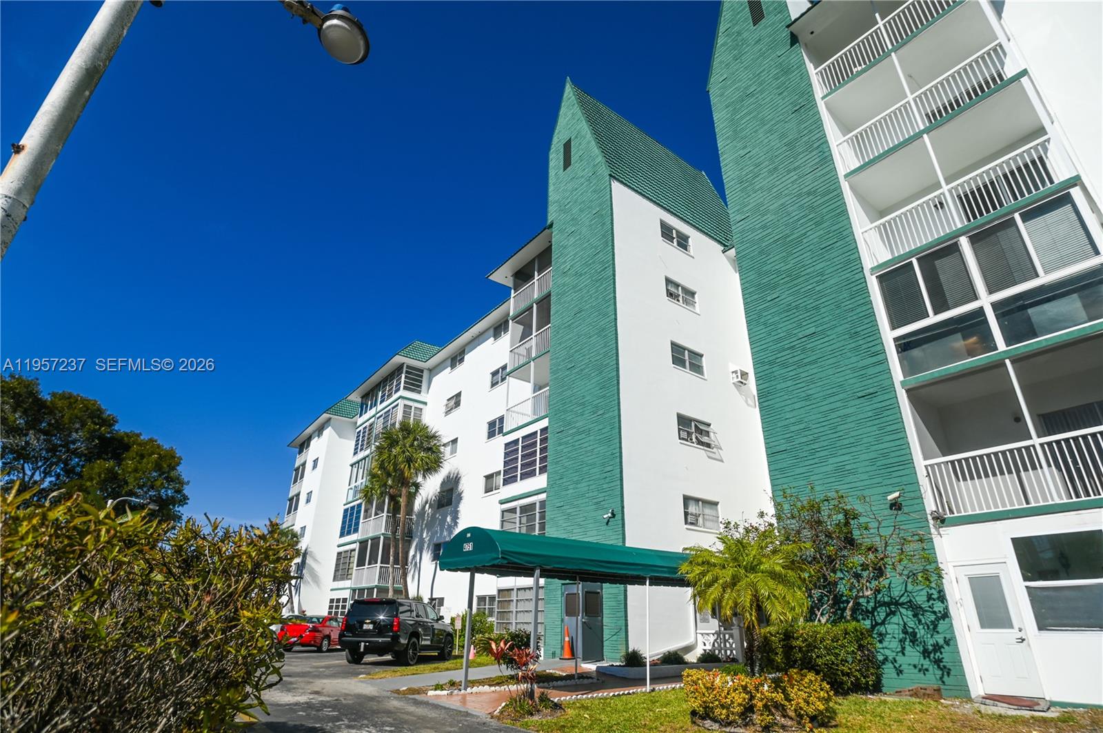 4751 NW 21st St #401 Lauderhill, FL 33313