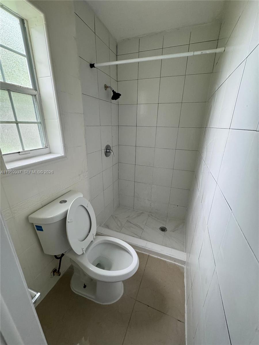 8521 NW 25th Ct Sunrise, FL 33322