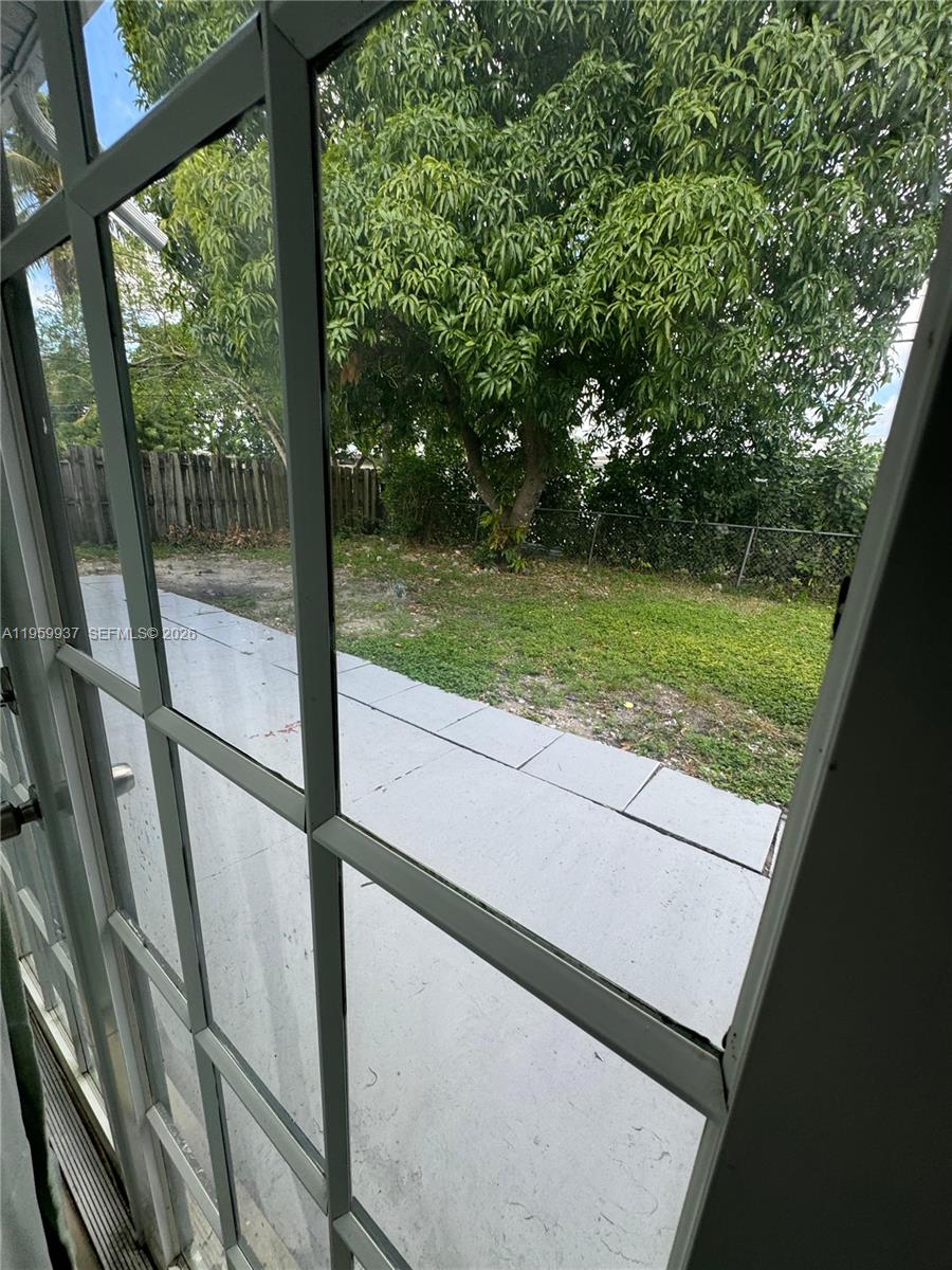 8521 NW 25th Ct Sunrise, FL 33322