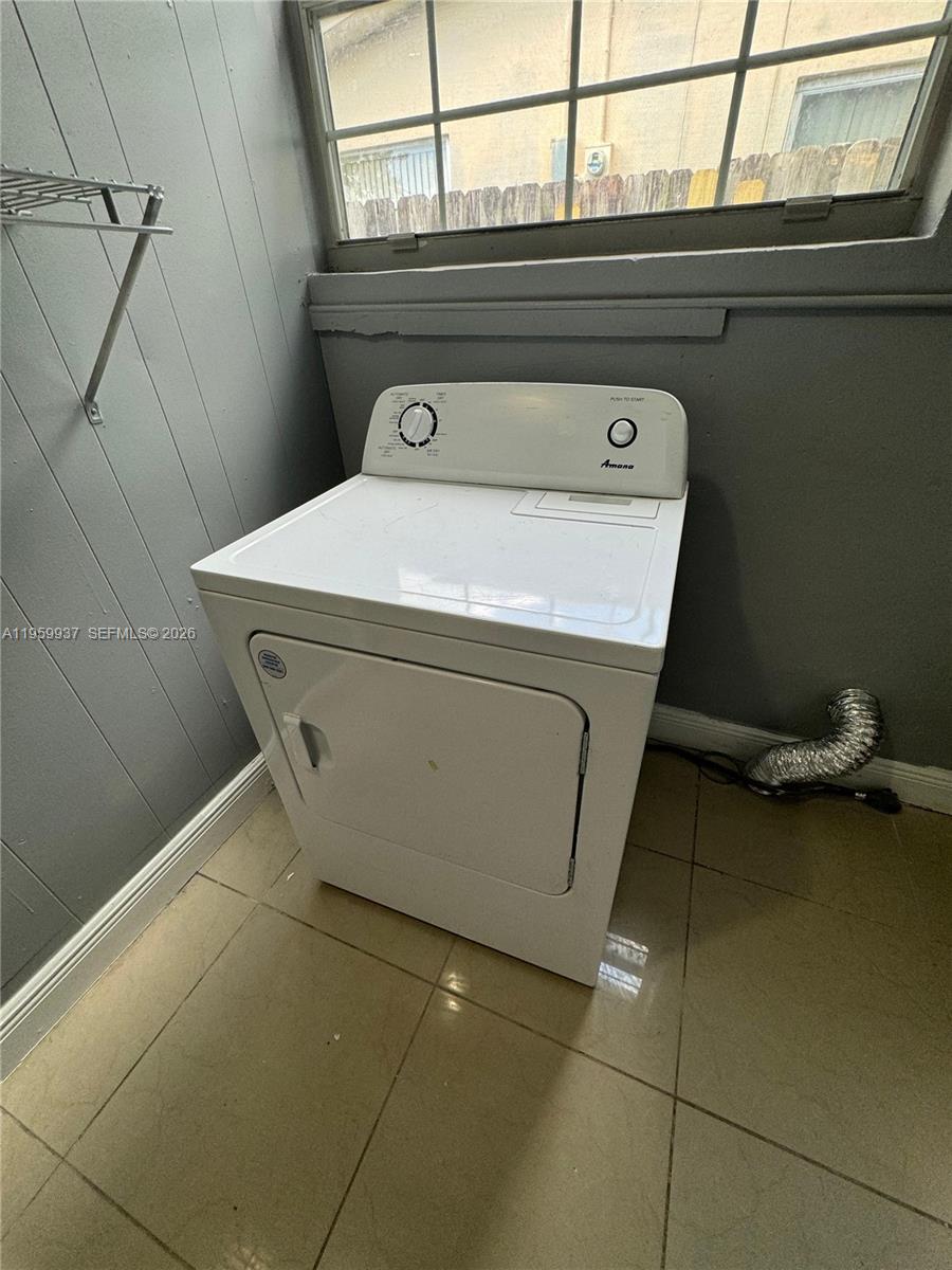 8521 NW 25th Ct Sunrise, FL 33322