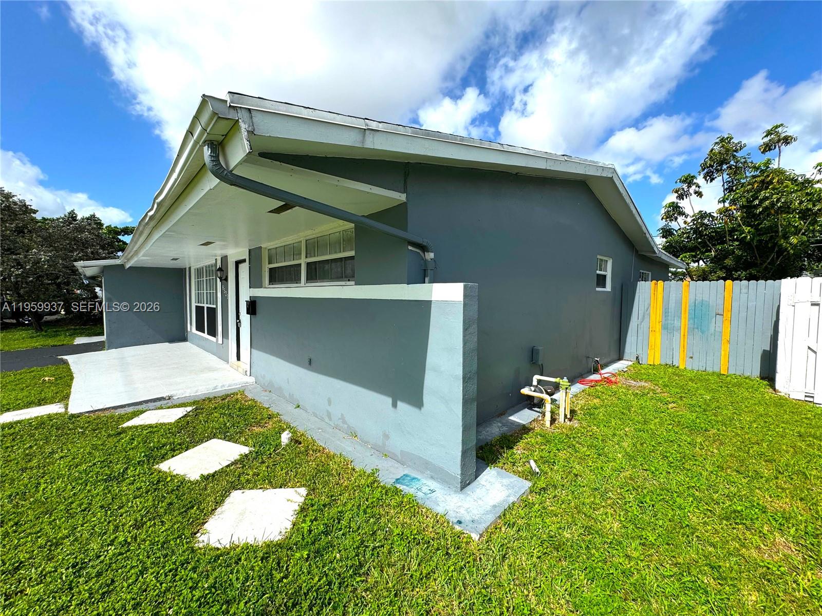 8521 NW 25th Ct Sunrise, FL 33322