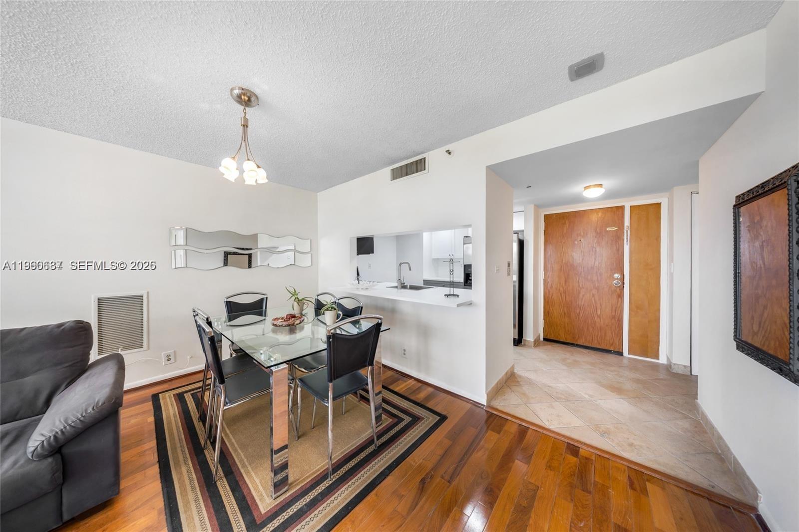 7601 E Treasure Dr #510 North Bay Village, FL 33141